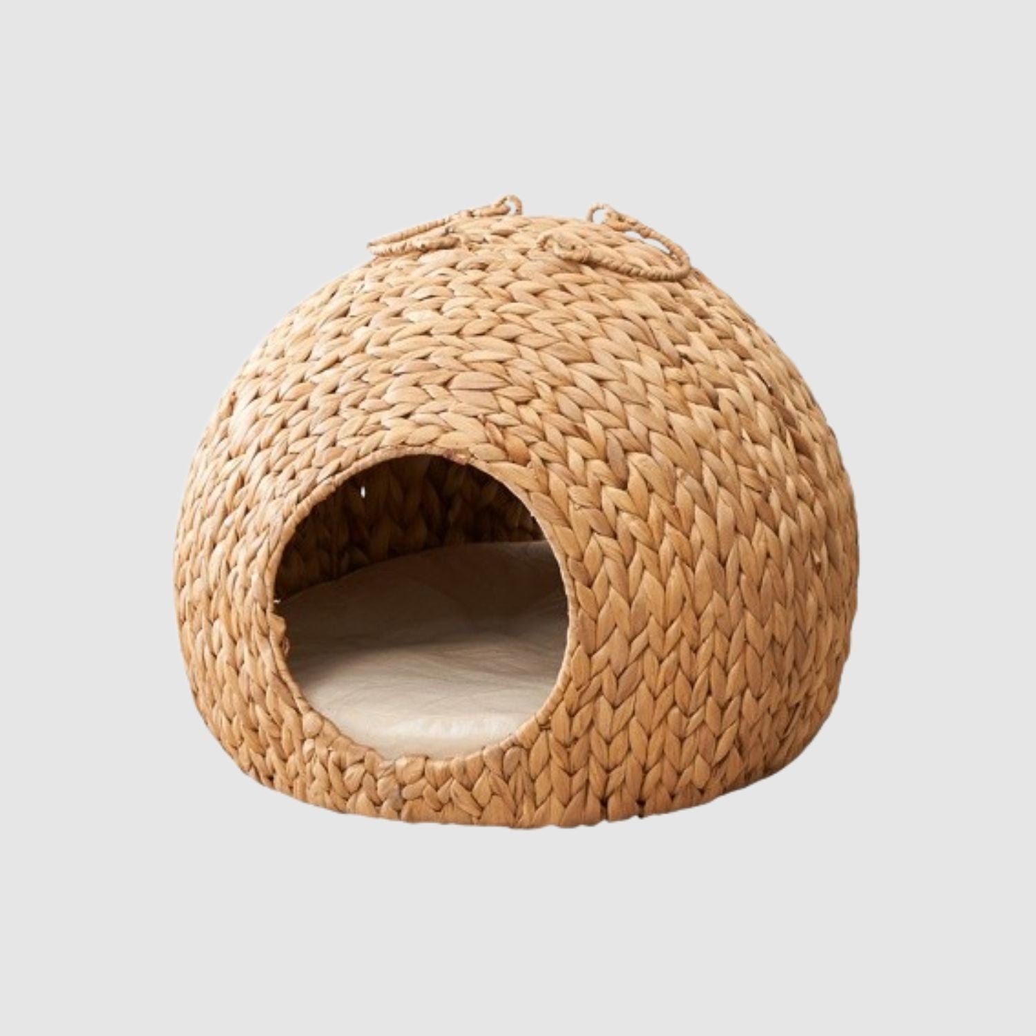 Rava – Handwoven Rattan Cat Bed