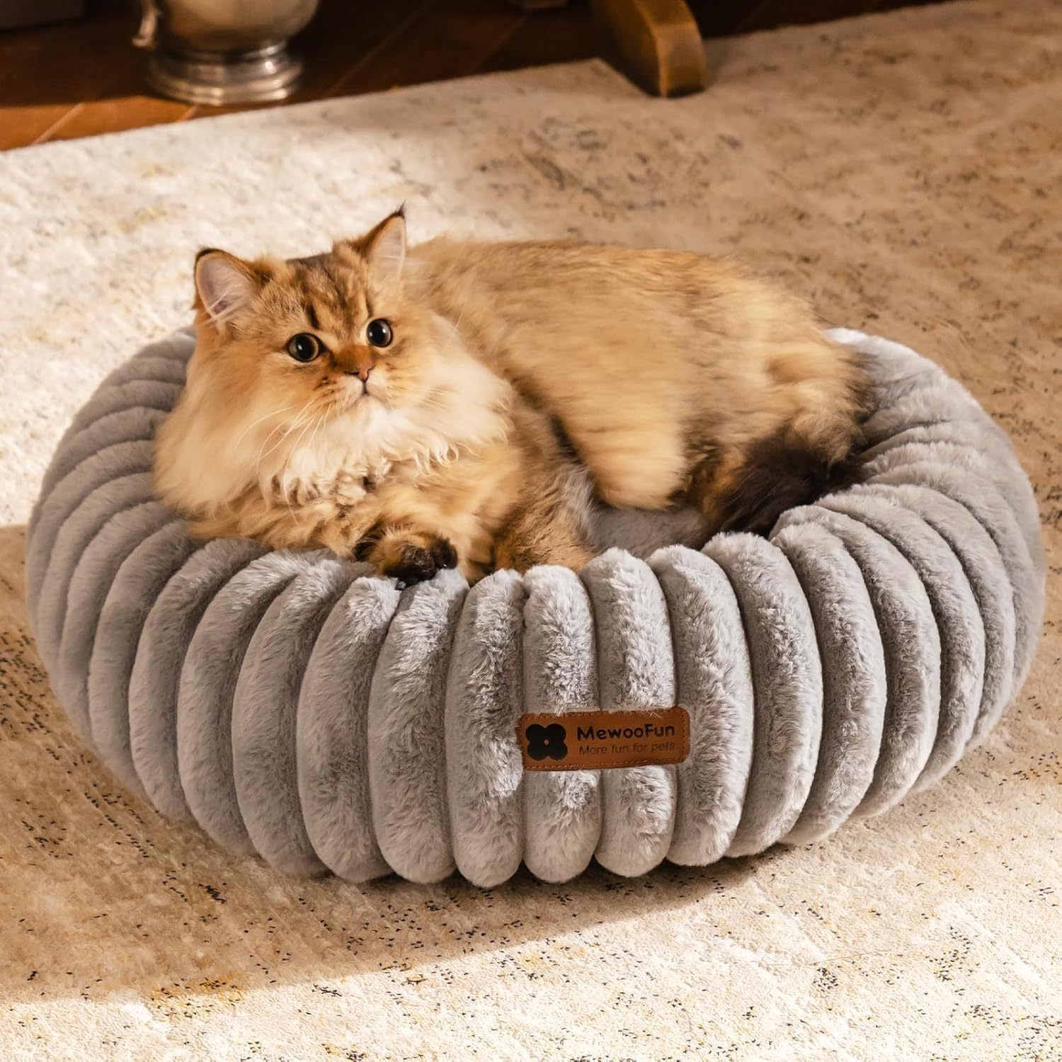 Nala – Fluffy Donut Bed for Cats & Small Pets
